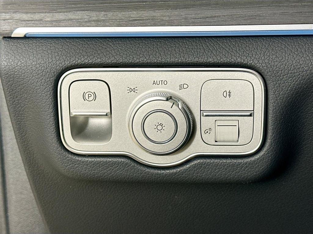 new 2026 Mercedes-Benz GLS 450 car, priced at $99,098