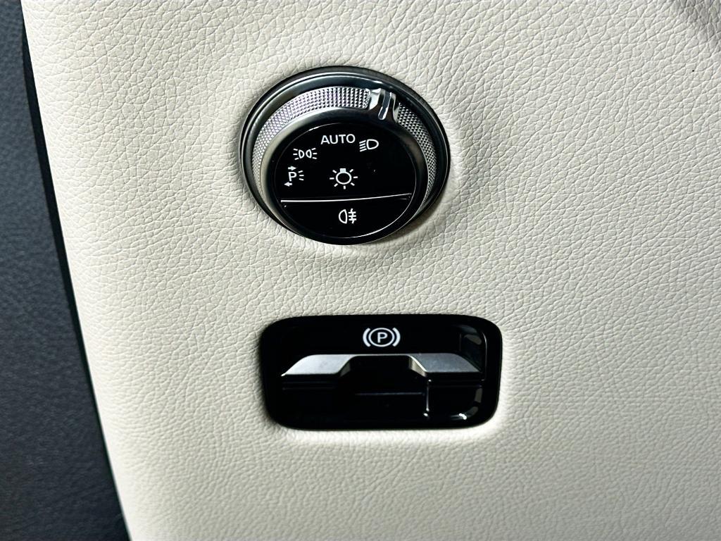 new 2026 Mercedes-Benz GLC 300 car, priced at $60,700