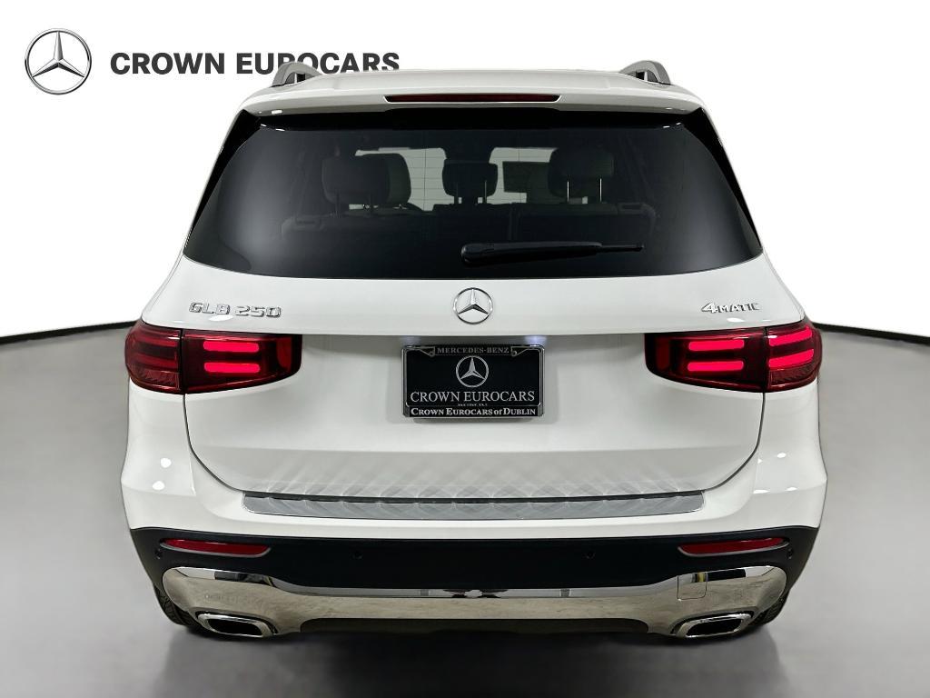 new 2026 Mercedes-Benz GLB 250 car, priced at $53,855
