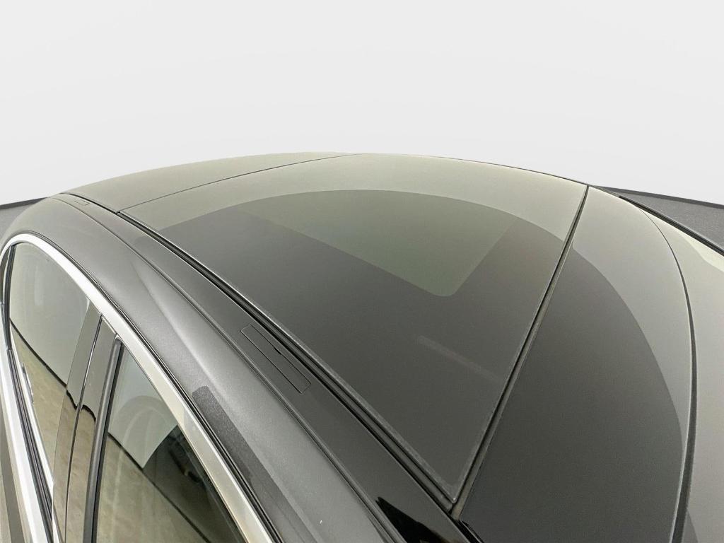 Mercedes-Benz S-Class view 13