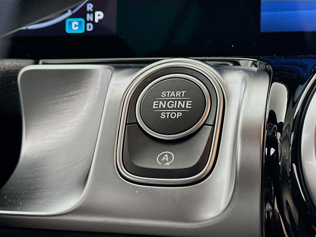 new 2026 Mercedes-Benz GLB 250 car, priced at $52,825