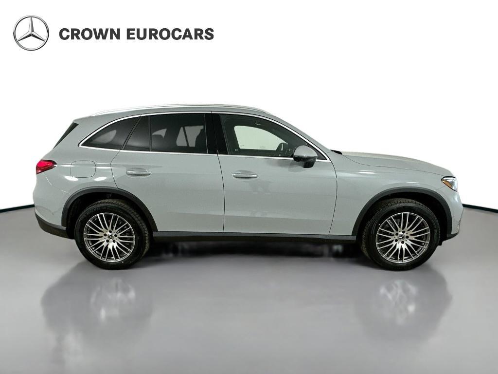 new 2026 Mercedes-Benz GLC 300 car, priced at $62,600