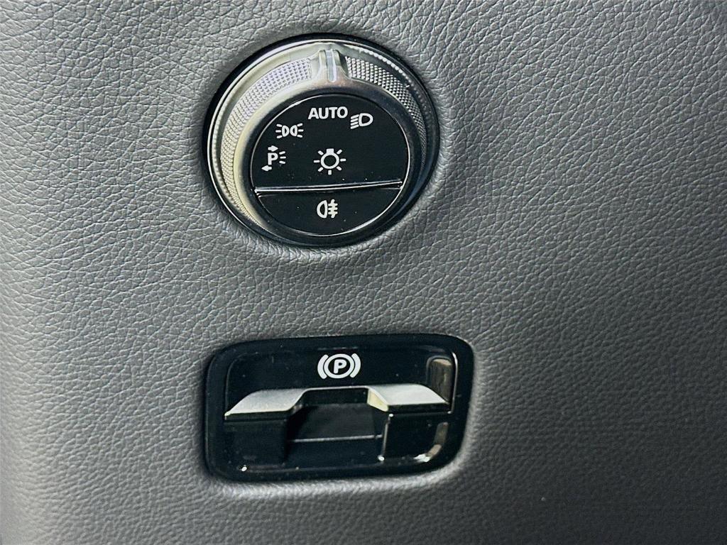 used 2026 Mercedes-Benz GLC 300 car, priced at $58,156