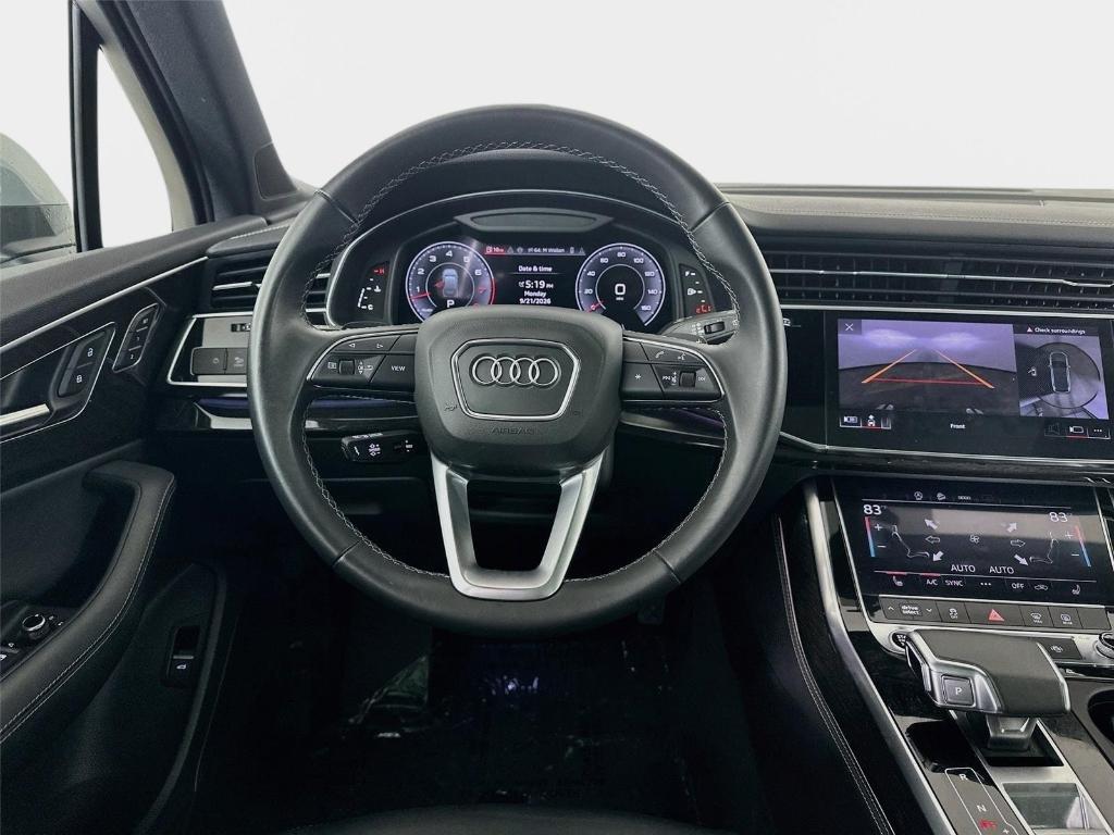 Audi Q7 view 30