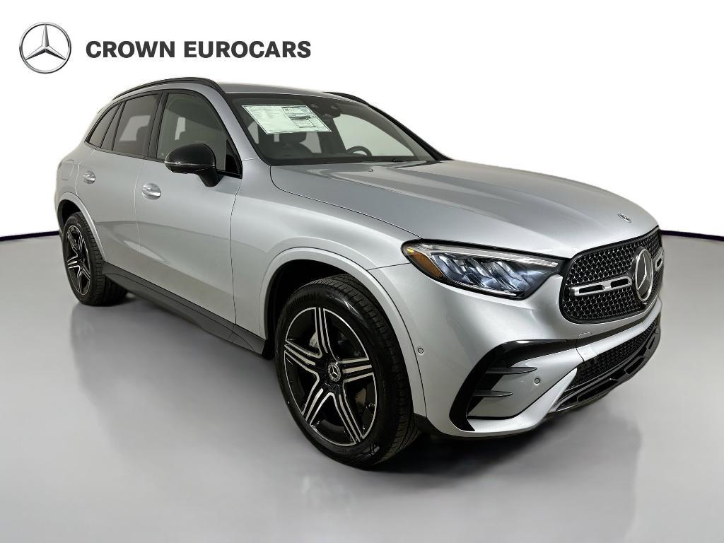 new 2026 Mercedes-Benz GLC 300 car, priced at $63,385