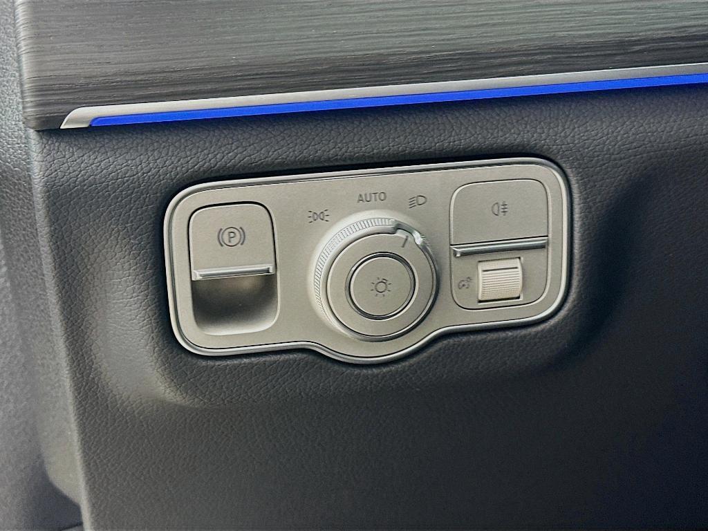 new 2026 Mercedes-Benz GLS 450 car, priced at $112,070