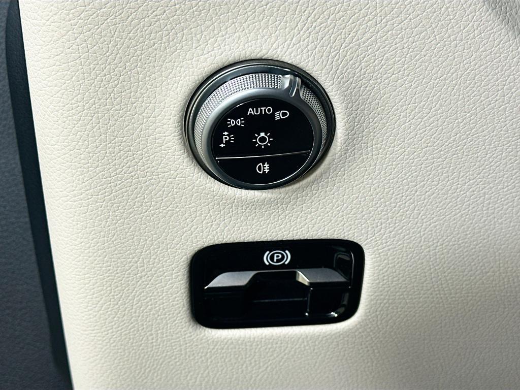 new 2026 Mercedes-Benz GLC 300 car, priced at $60,000
