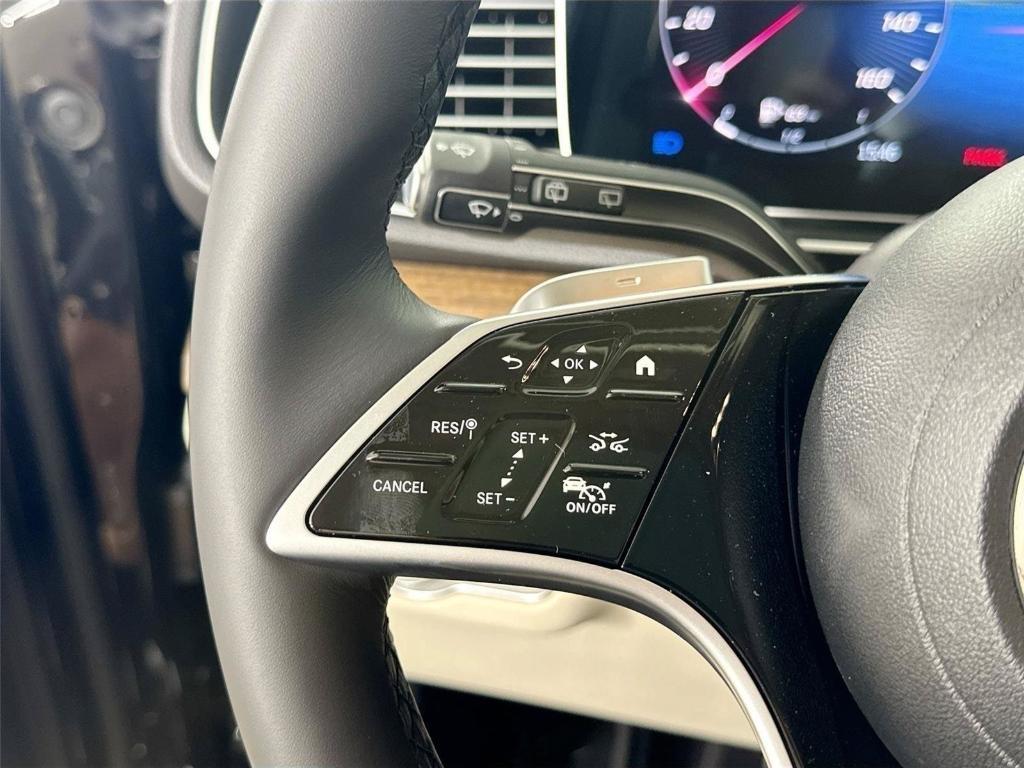 new 2026 Mercedes-Benz GLE 450 car, priced at $82,428
