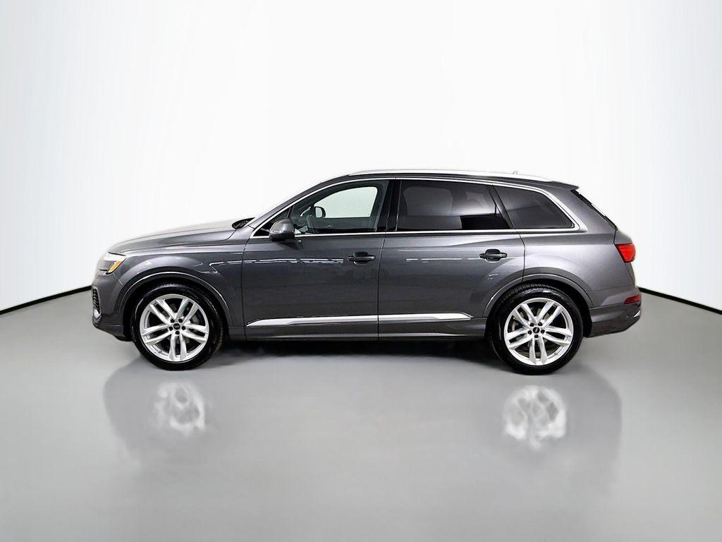 used 2025 Audi Q7 car, priced at $59,997
