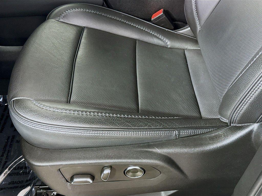 used 2023 GMC Yukon car, priced at $62,826