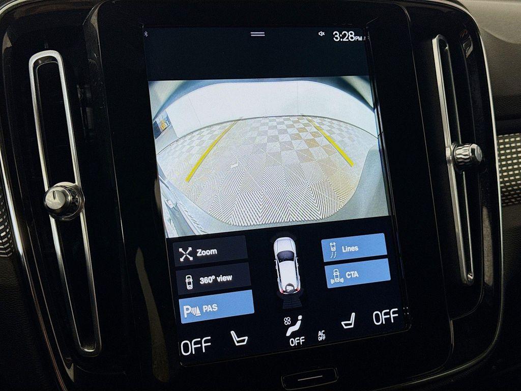 used 2021 Volvo XC40 car, priced at $23,997