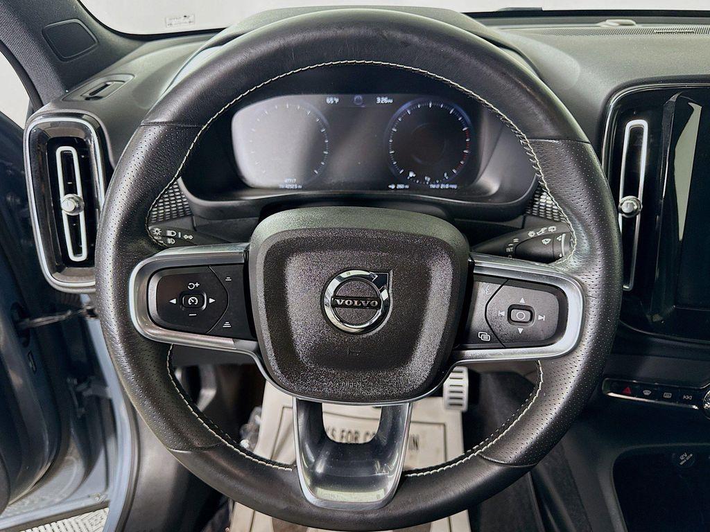 used 2021 Volvo XC40 car, priced at $23,997