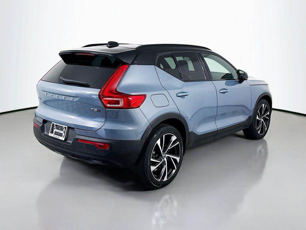 used 2021 Volvo XC40 car, priced at $23,997