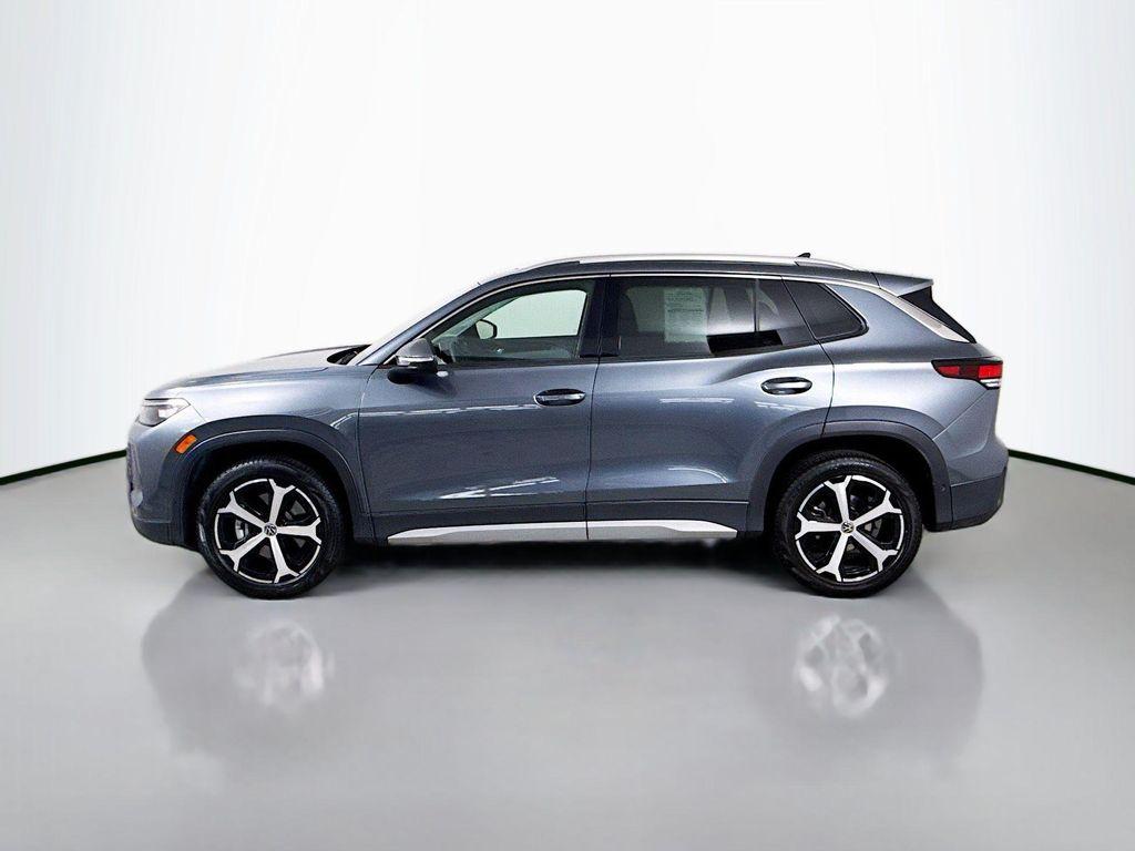 used 2025 Volkswagen Tiguan car, priced at $31,987