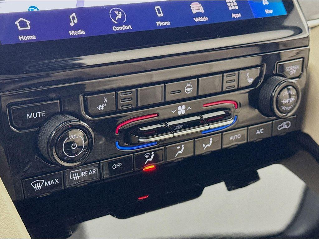 used 2024 Jeep Grand Cherokee L car, priced at $32,987