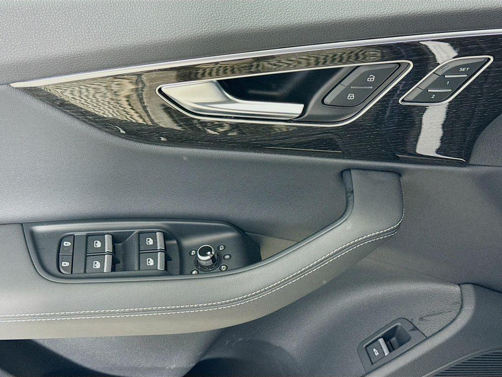 used 2025 Audi Q7 car, priced at $48,597