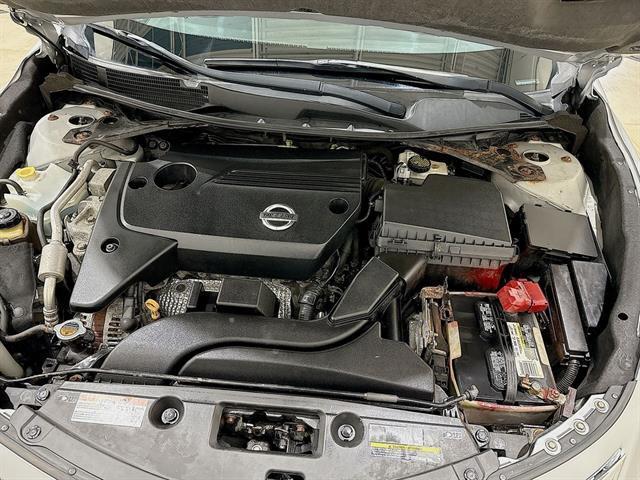 used 2013 Nissan Altima car, priced at $5,500