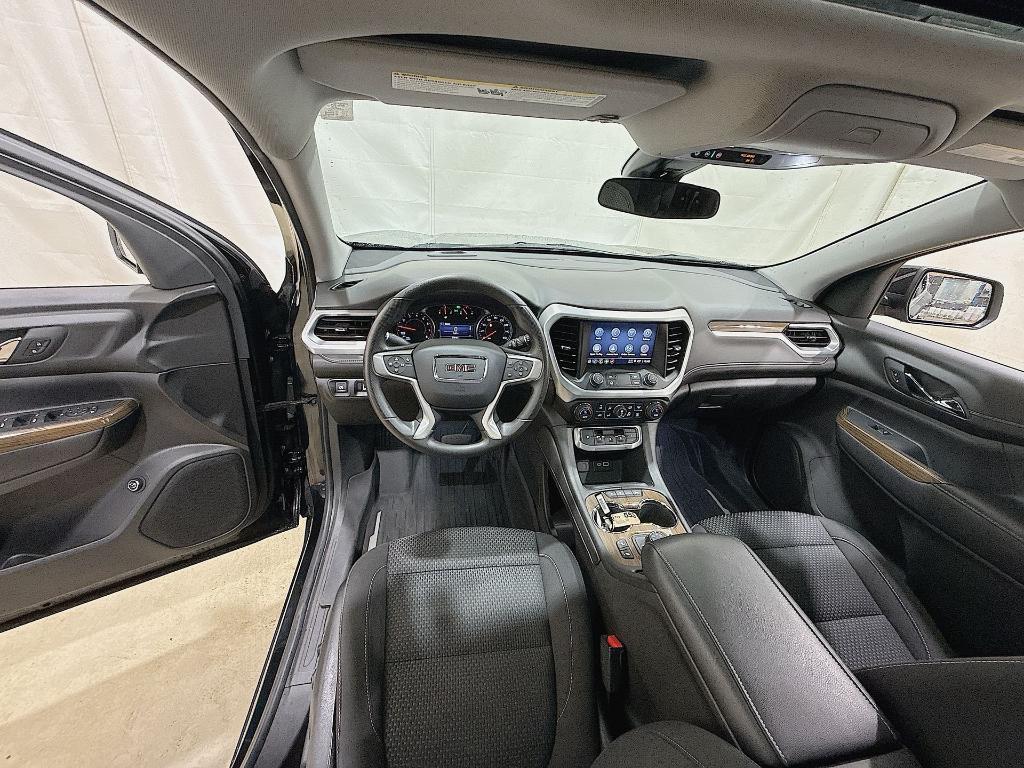 used 2022 GMC Acadia car, priced at $26,900