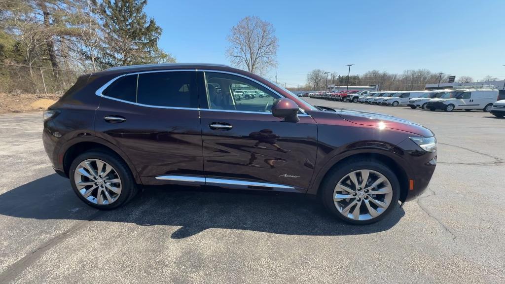 used 2022 Buick Envision car, priced at $28,000