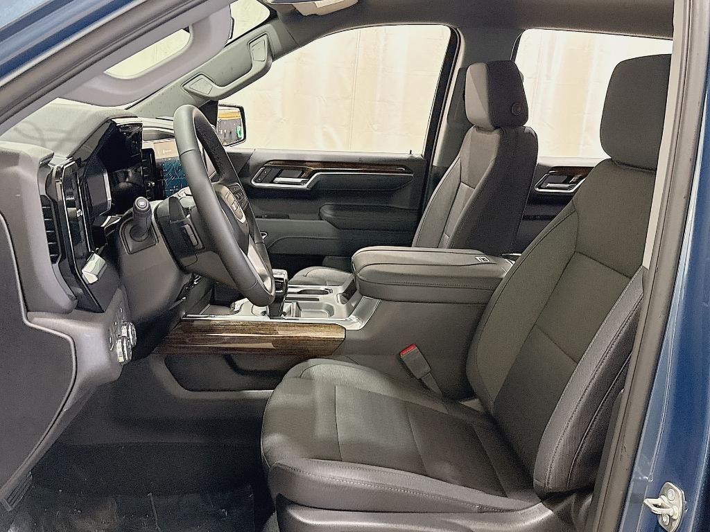 new 2026 GMC Sierra 1500 car, priced at $53,375