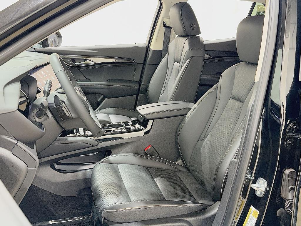 used 2023 Buick Envision car, priced at $29,348