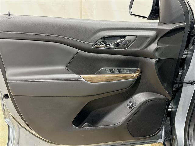 used 2023 GMC Acadia car, priced at $28,900