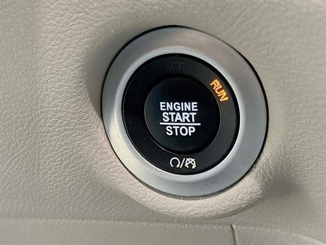 used 2023 Chrysler Pacifica car, priced at $23,900