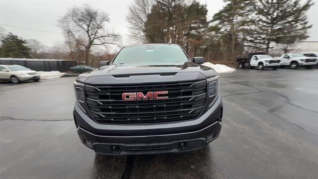 new 2026 GMC Sierra 1500 car, priced at $47,275