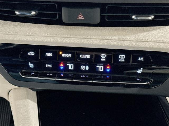 used 2022 Buick Envision car, priced at $27,000