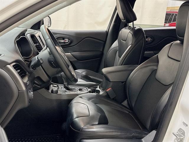 used 2019 Jeep Cherokee car, priced at $17,900