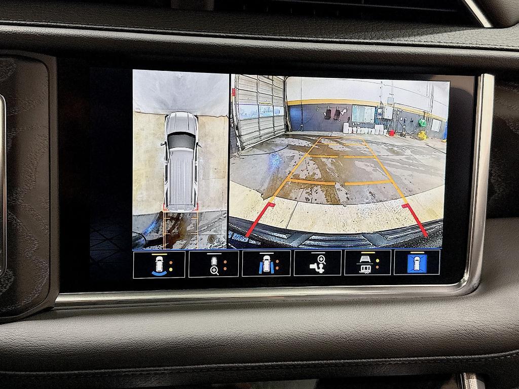 used 2024 GMC Yukon car, priced at $69,900