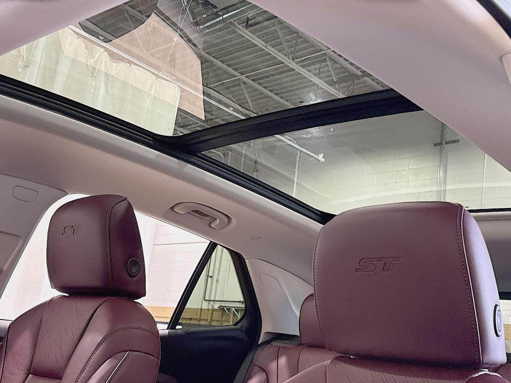 new 2026 Buick Envision car, priced at $46,459