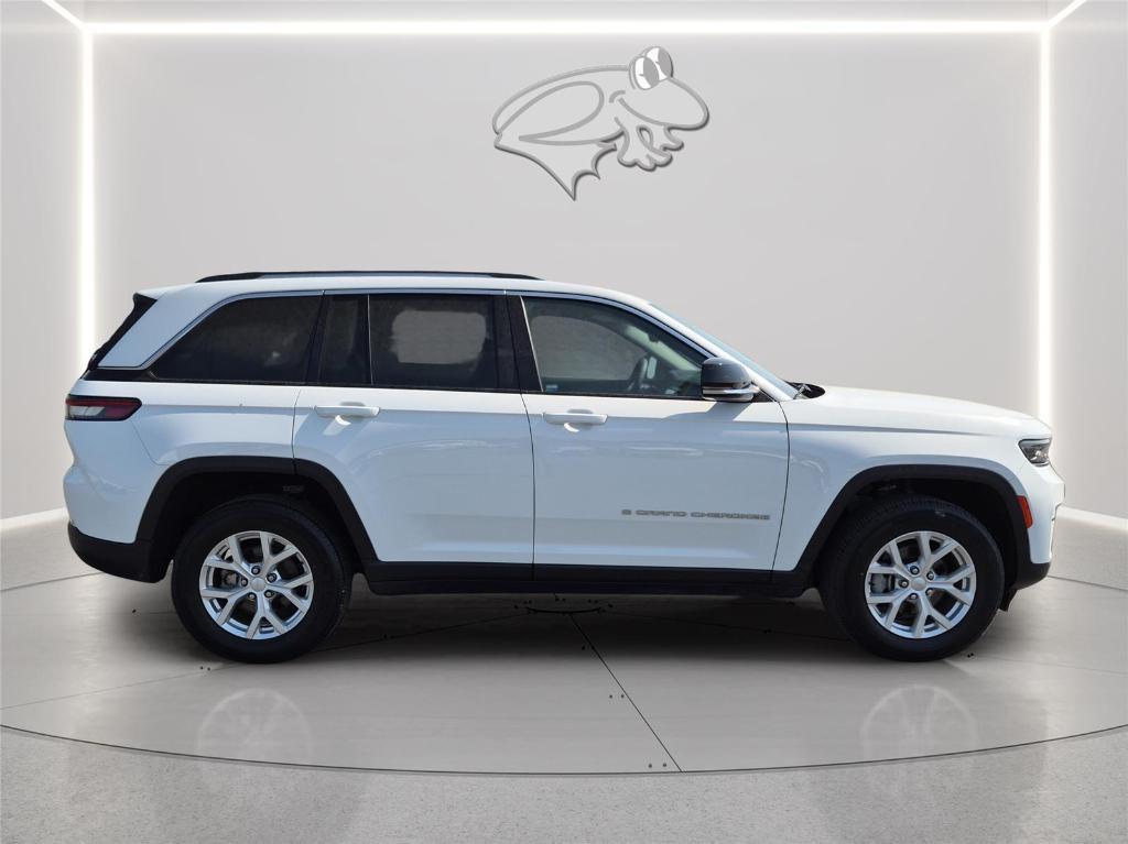 used 2023 Jeep Grand Cherokee car, priced at $32,500