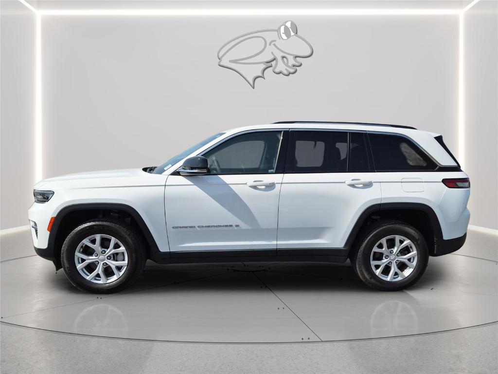 used 2023 Jeep Grand Cherokee car, priced at $32,500