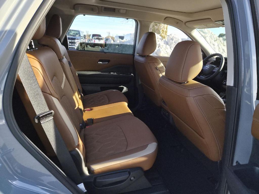 new 2026 Nissan Pathfinder car, priced at $50,239
