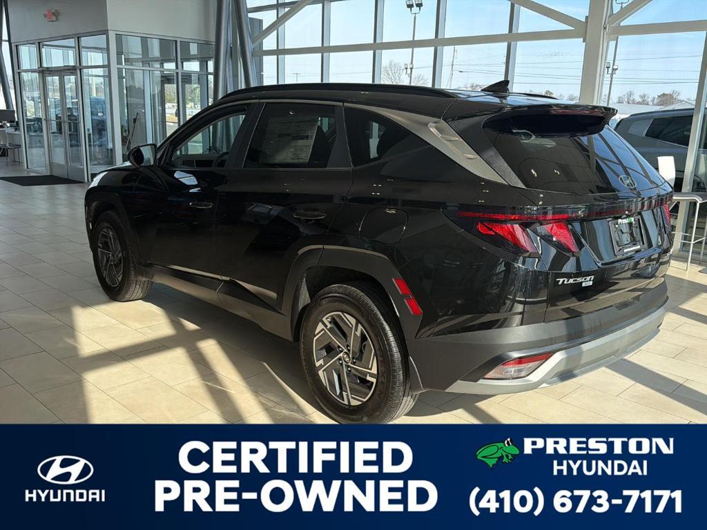 used 2025 Hyundai TUCSON Hybrid car, priced at $27,500