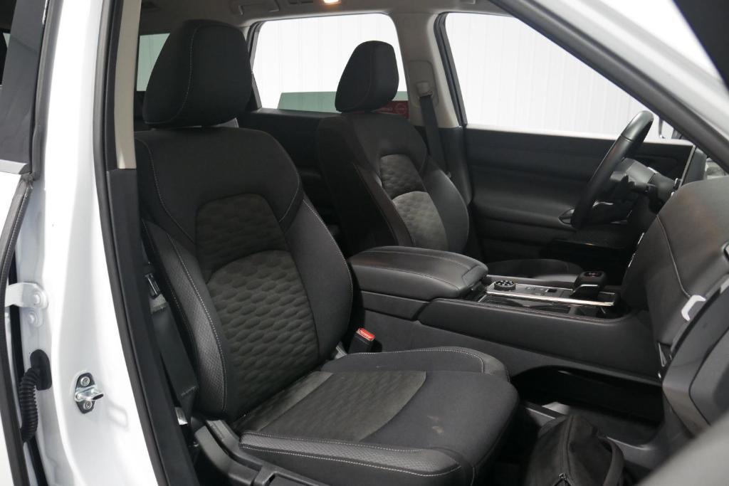 used 2025 Nissan Pathfinder car, priced at $35,000