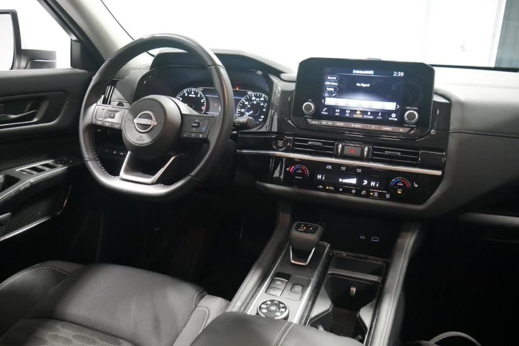 used 2025 Nissan Pathfinder car, priced at $35,000
