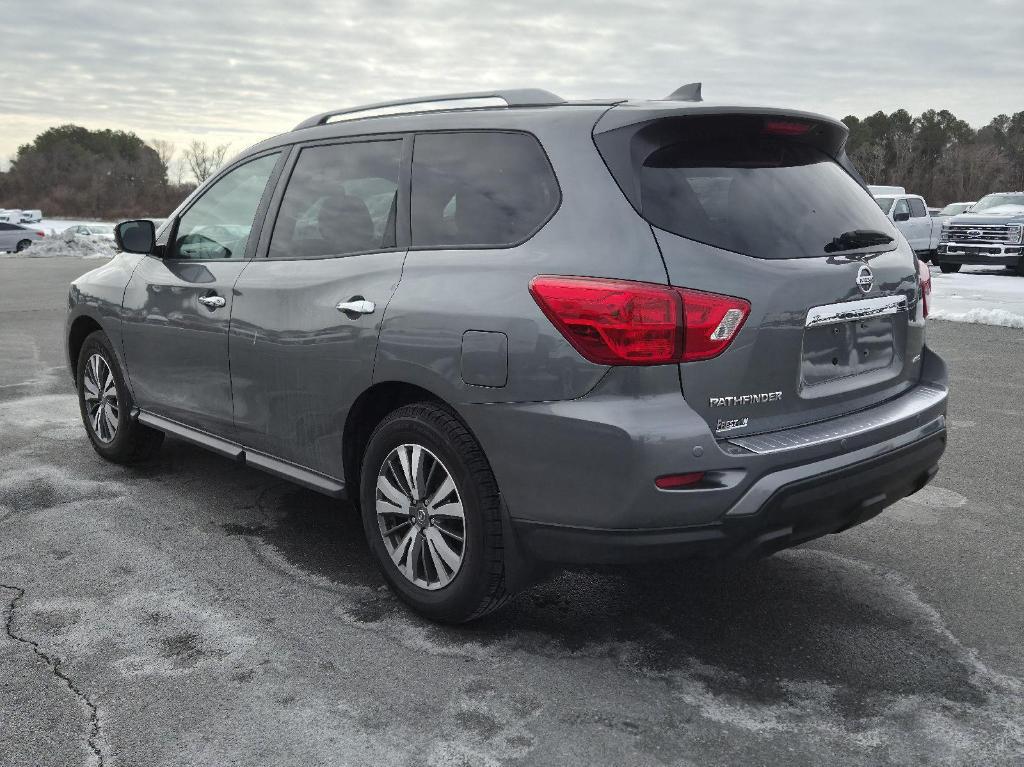 used 2020 Nissan Pathfinder car, priced at $18,000