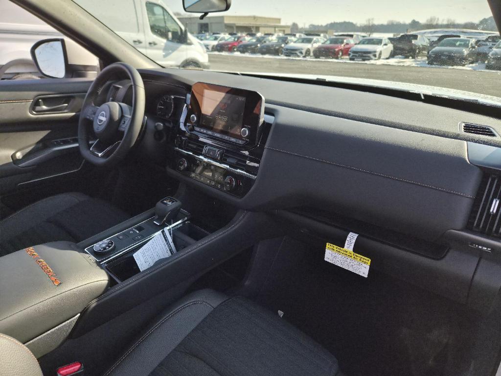 new 2025 Nissan Pathfinder car, priced at $36,861