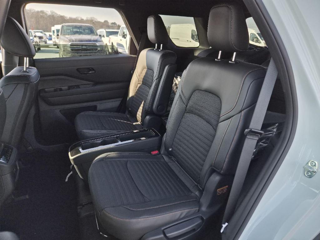 new 2025 Nissan Pathfinder car, priced at $36,861