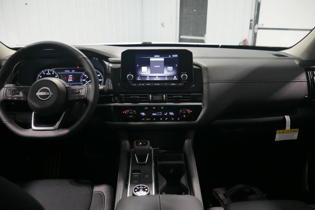 new 2025 Nissan Pathfinder car, priced at $34,910