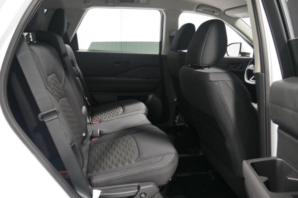 new 2025 Nissan Pathfinder car, priced at $34,910