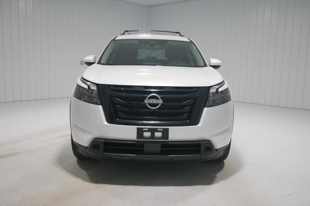 new 2025 Nissan Pathfinder car, priced at $34,910