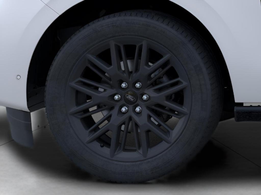 new 2026 Ford Expedition car, priced at $76,278