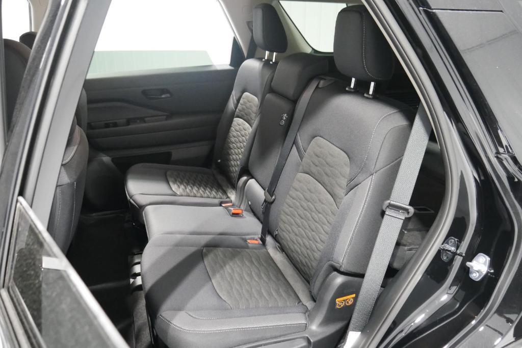 new 2025 Nissan Pathfinder car, priced at $34,190