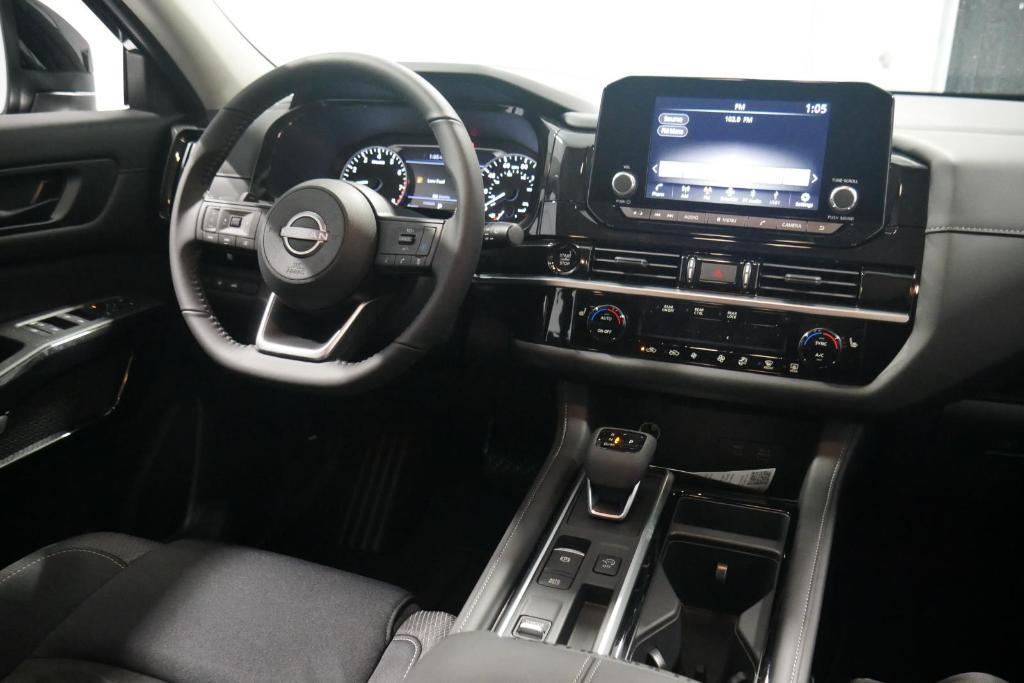 new 2025 Nissan Pathfinder car, priced at $34,190