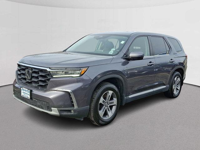 used 2025 Honda Pilot car, priced at $39,995