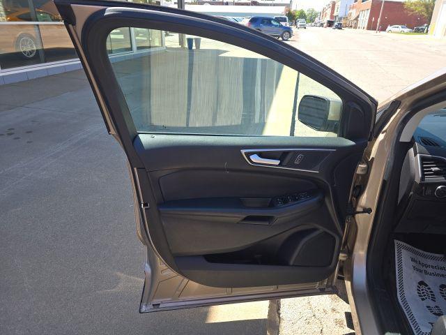 used 2021 Ford Edge car