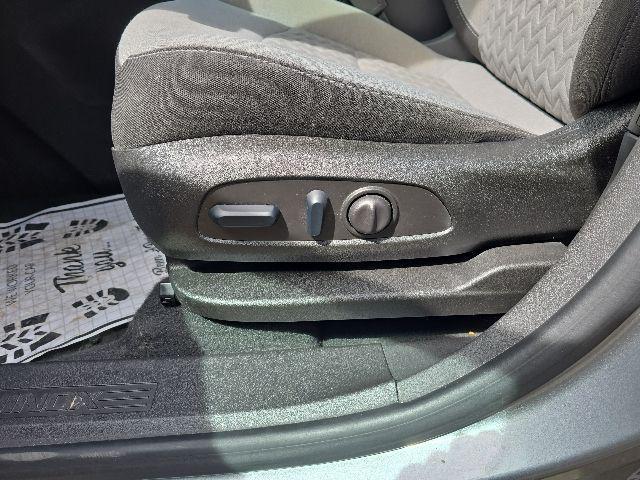 used 2024 Chevrolet Equinox car, priced at $19,685